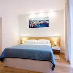 Lugo * Σπλιτ